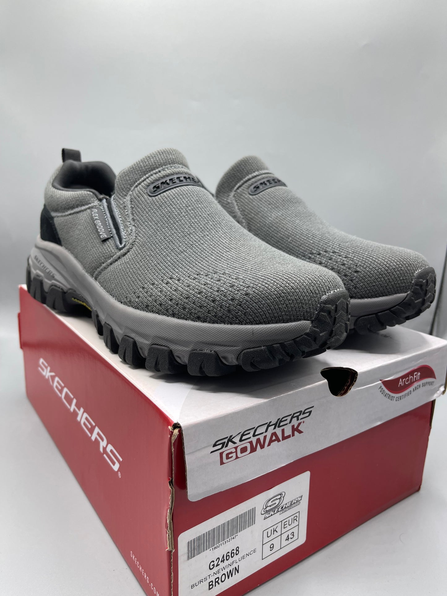 Skechers✅ triple layer medicated  foam extra comfortable.