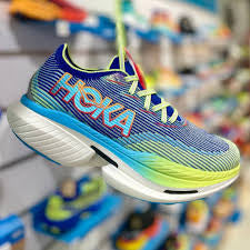 Hoka corban plate uk version