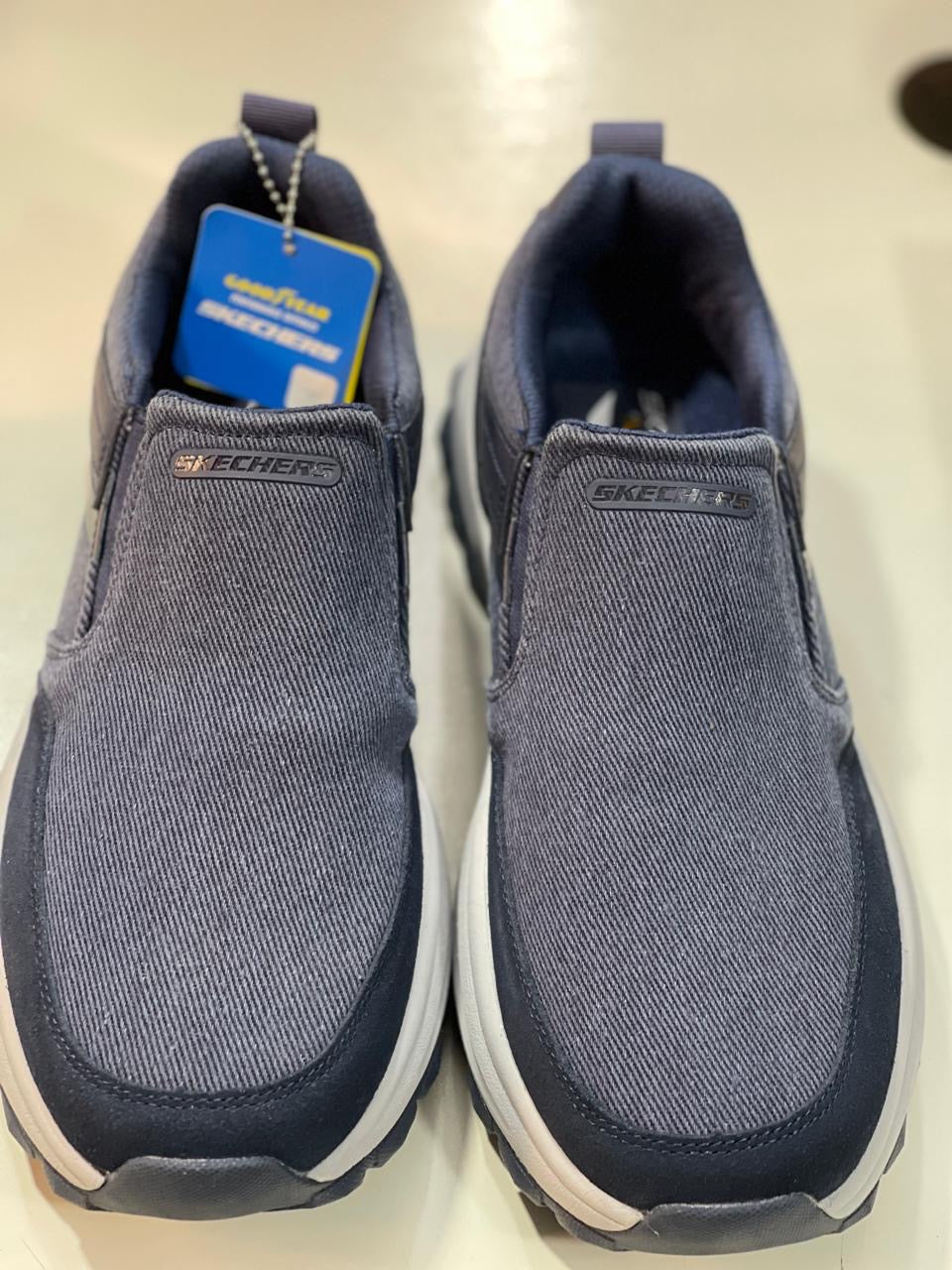 Skechers Los angles USA stock new arrival super discount offers (40 se 45)