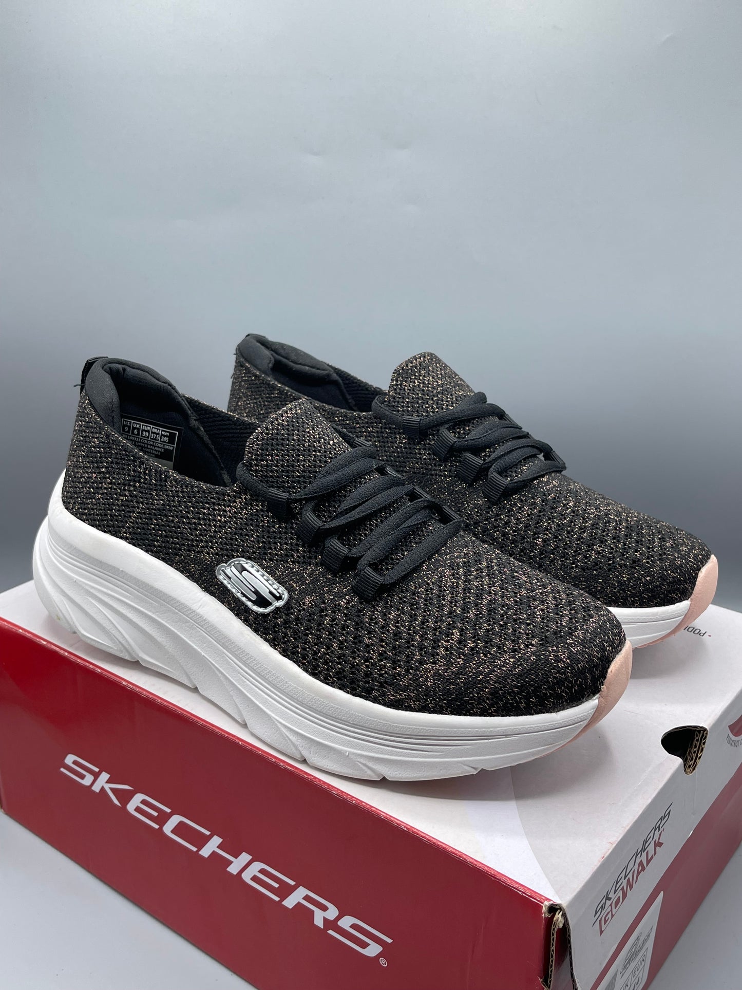 Skechers✅ triple layer medicated  foam extra comfortable.