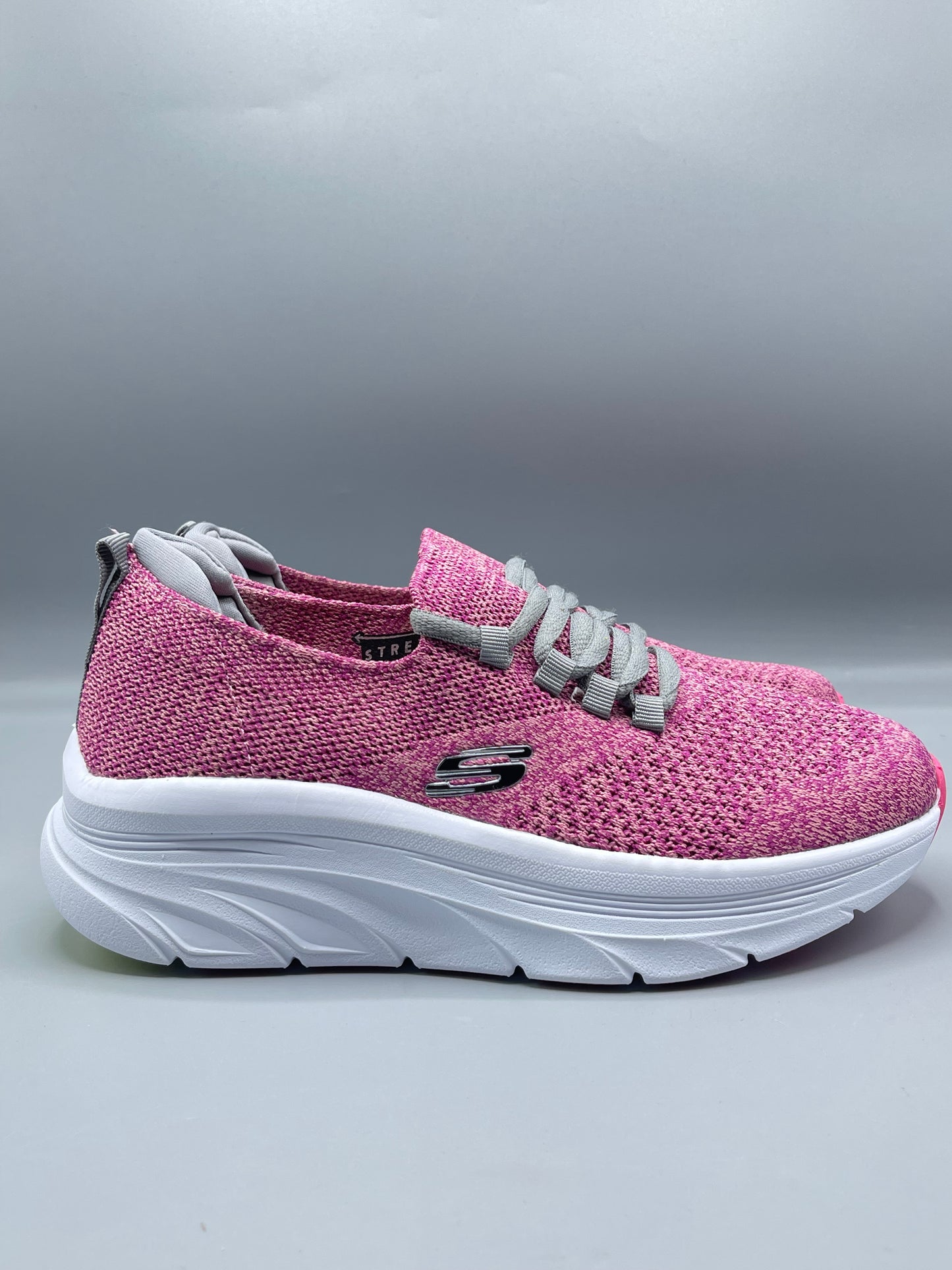 Skechers✅ triple layer medicated  foam extra comfortable.