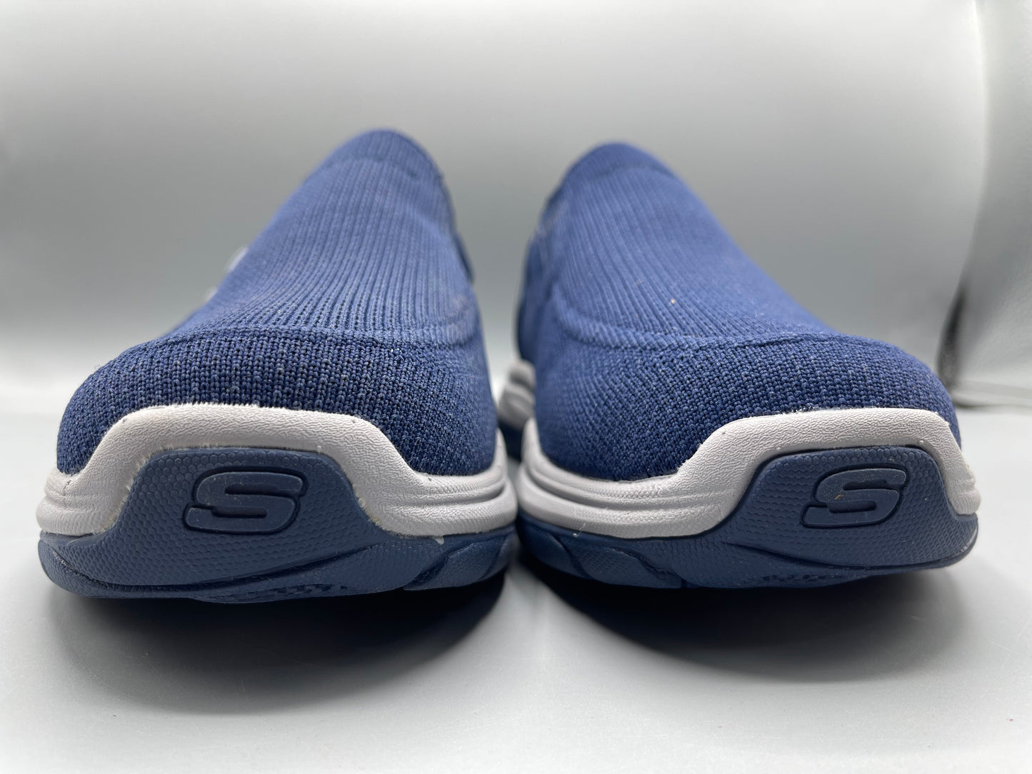 Skechers✅ triple layer medicated  foam extra comfortable.