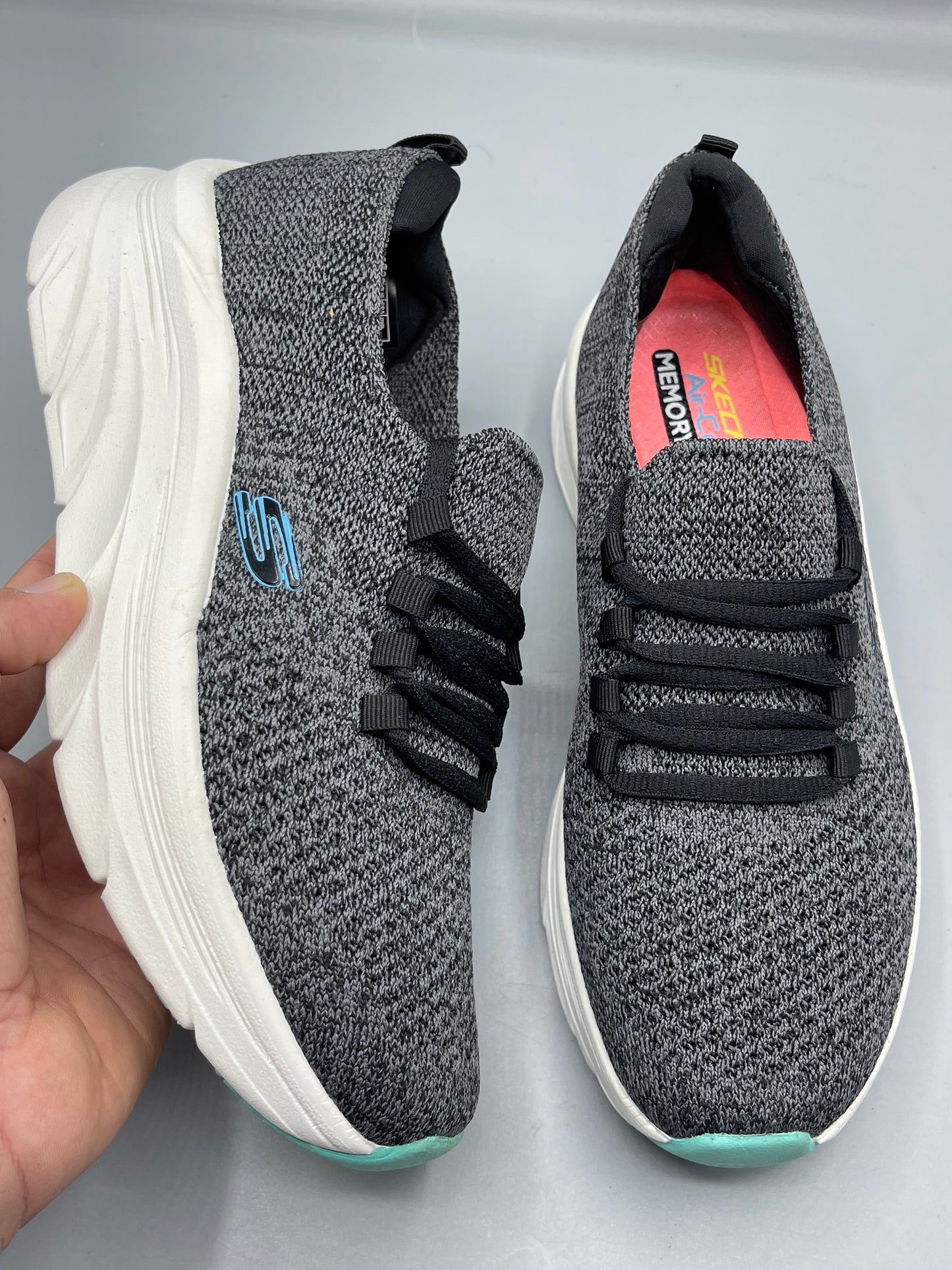 Skechers✅ triple layer medicated  foam extra comfortable.