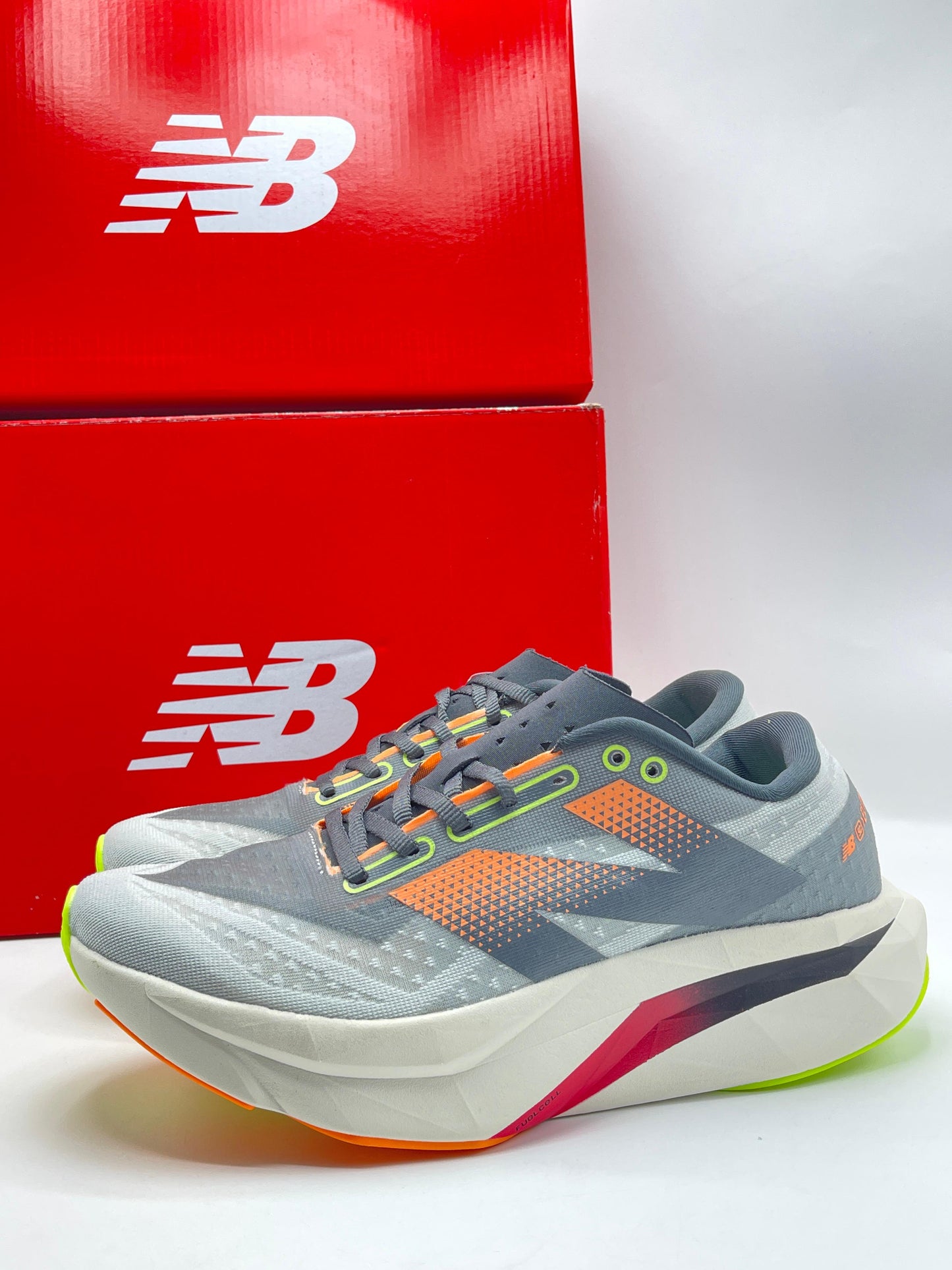 New Balance FuelCell Rebel V4