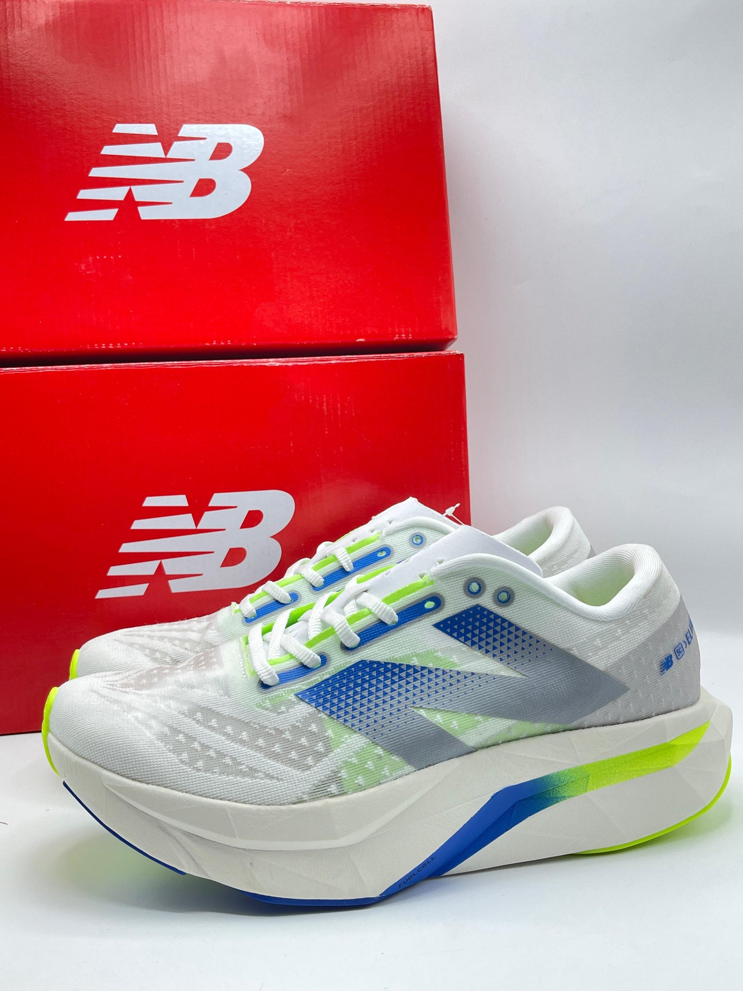 New Balance FuelCell Rebel V4